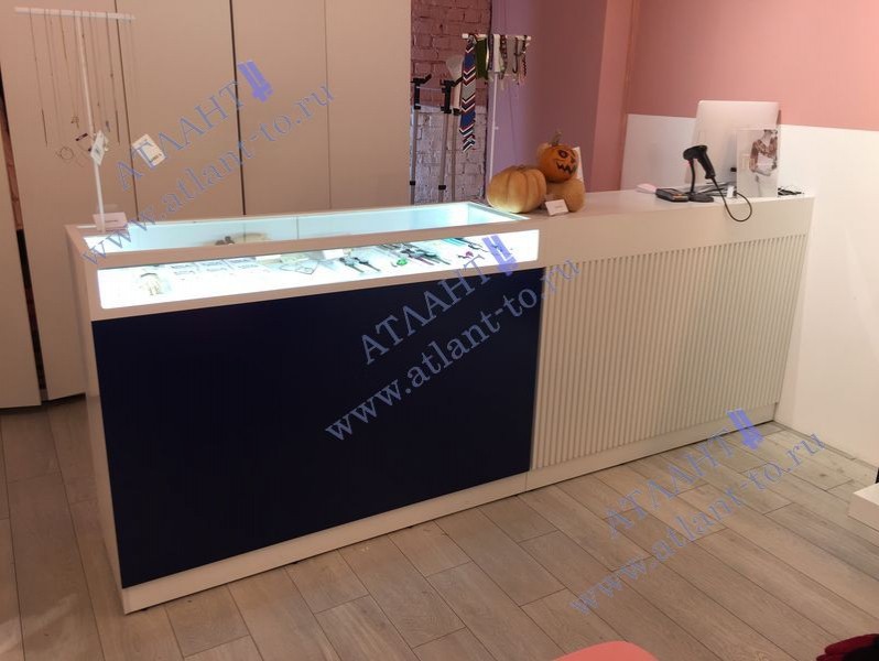 Кассовый стол INSPARE